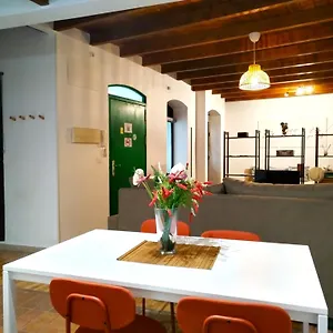 Loft B2, In Sevilla