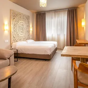 Este By Qhotels Apartament